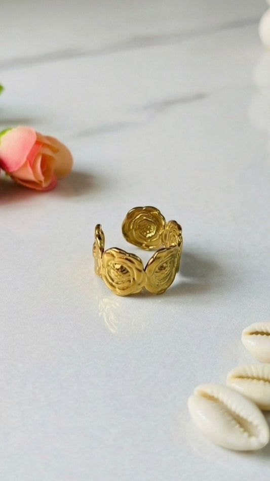 Rose pattern adjustable ring
